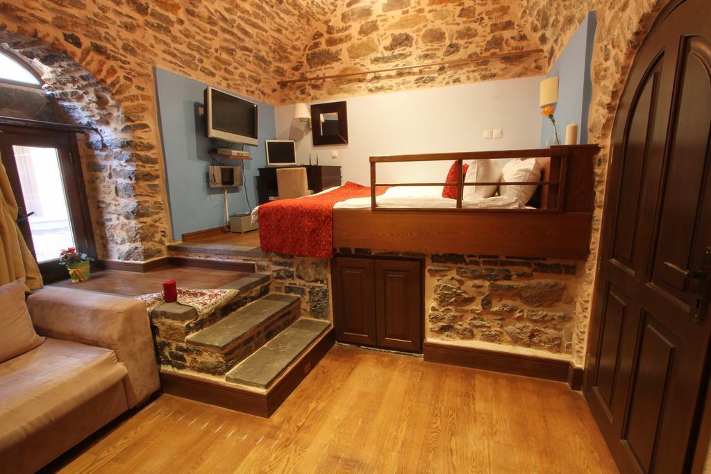 Medieval Castle Mesztá Kültér fotó
