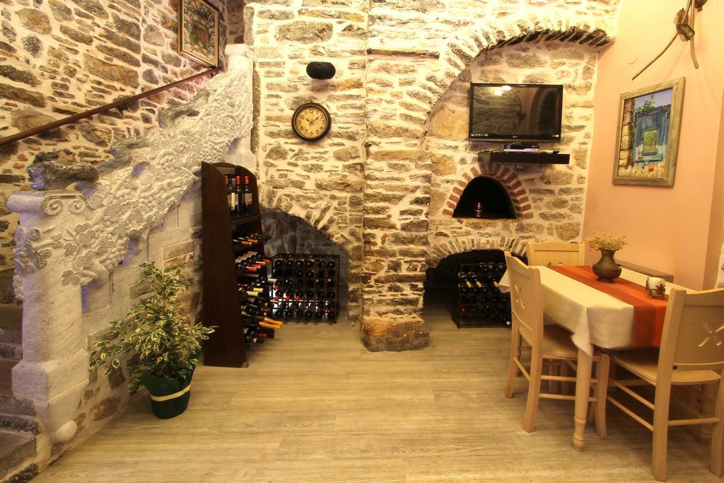 Medieval Castle Mesztá Kültér fotó