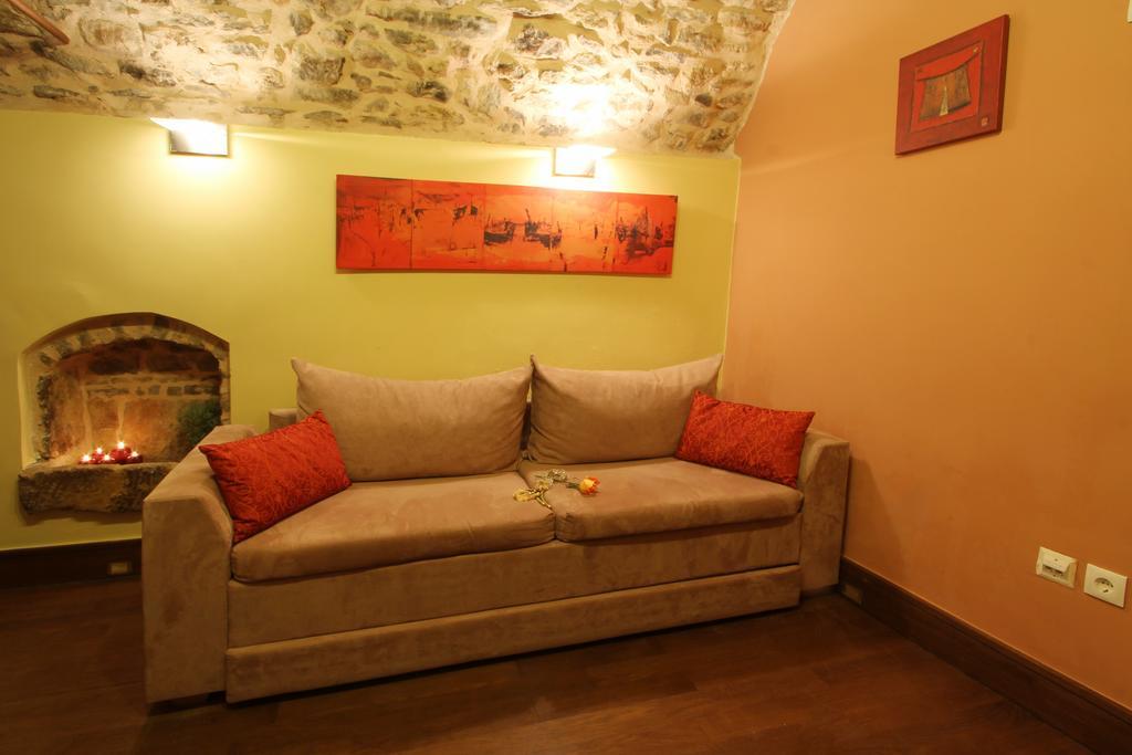 Medieval Castle Mesztá Kültér fotó